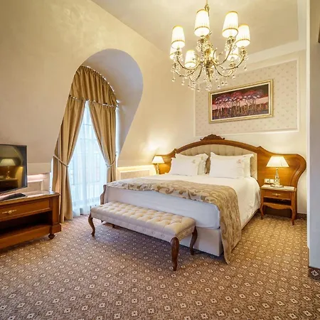 Hotel Garden: Excellence-awarded Five-star Urban Retreat