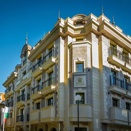 Garden - Certificate Of Excellence 10 Five-stars For 2024 Awarded By Htif Отель 5*