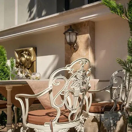 Отель Garden - Certificate Of Excellence 10 Five-stars For 2024 Awarded By Htif 5*