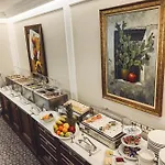 Garden - Certificate Of Excellence 10 Five-stars For 2024 Awarded By Htif Hotel Plovdiv