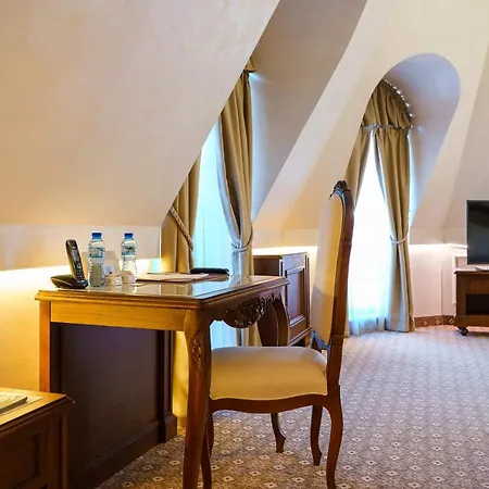 Garden - Certificate Of Excellence 10 Five-stars For 2024 Awarded By Htif Hotel