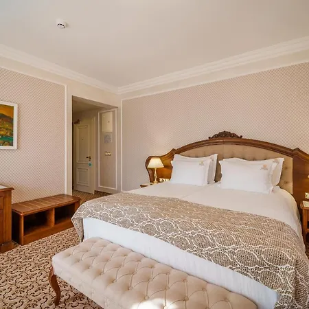 Hotel Garden: Excellence-awarded Five-star Urban Retreat Plovdiv