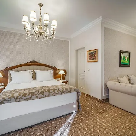 Garden: Excellence-awarded Five-star Urban Retreat Hotel