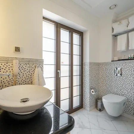 Hotel Garden - Certificate Of Excellence 10 Five-stars For 2024 Awarded By Htif 5*