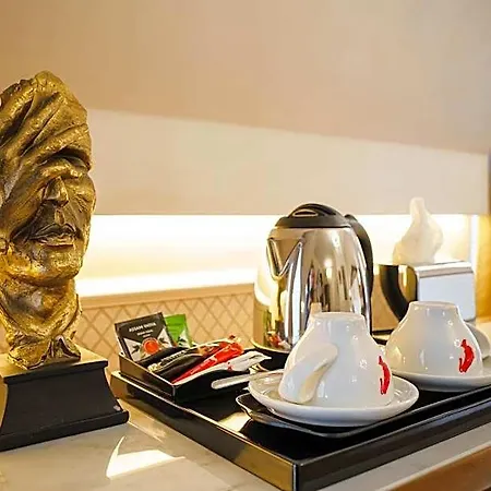 Hotel Garden: Excellence-awarded Five-star Urban Retreat