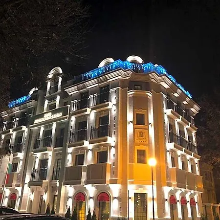 Hotel Garden: Excellence-awarded Five-star Urban Retreat
