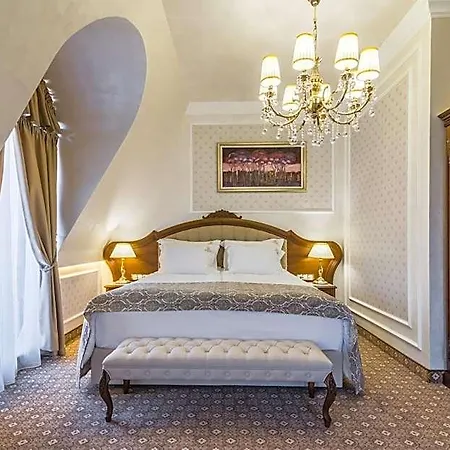 Garden: Excellence-awarded Five-star Urban Retreat Hotel