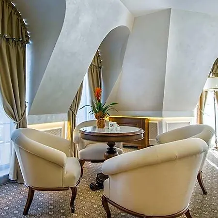 Garden: Excellence-awarded Five-star Urban Retreat Hotel Plovdiv