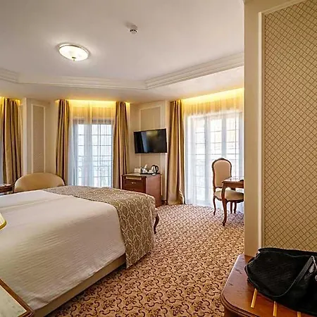 Garden: Excellence-awarded Five-star Urban Retreat 5* Plovdiv
