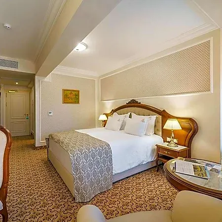 Garden: Excellence-awarded Five-star Urban Retreat 5*