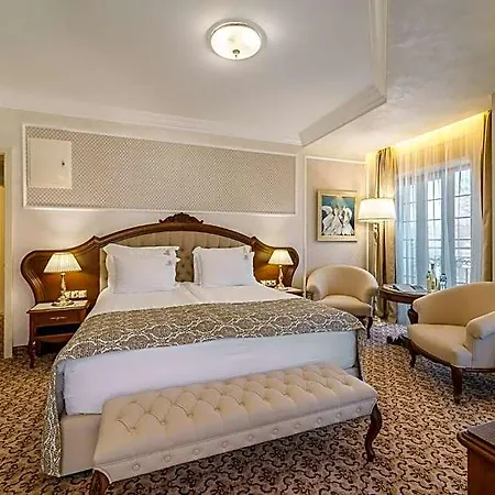 Garden: Excellence-awarded Five-star Urban Retreat Hotel 5*
