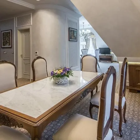 Garden - Certificate Of Excellence 10 Five-stars For 2024 Awarded By Htif Hotel