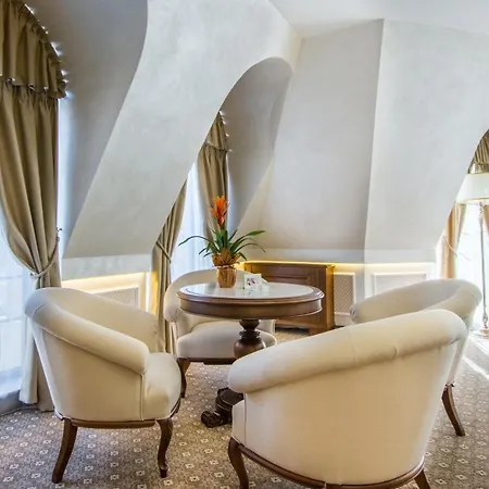 Garden - Certificate Of Excellence 10 Five-stars For 2024 Awarded By Htif 5* Plowdiw