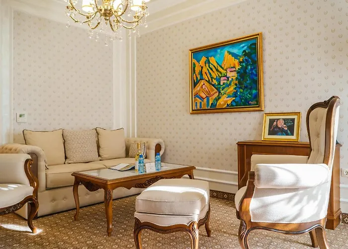 Garden - Certificate Of Excellence 10 Five-stars For 2024 Awarded By Htif Hotel Plovdiv