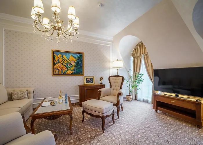 Garden - Certificate Of Excellence 10 Five-stars For 2024 Awarded By Htif Hotell Plovdiv