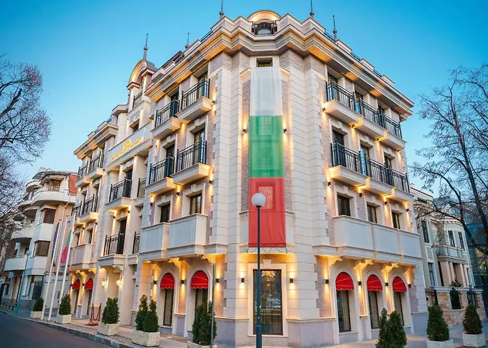 Garden - Certificate Of Excellence 10 Five-stars For 2024 Awarded By Htif Hotel 5*