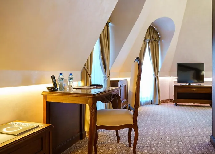 Garden - Certificate Of Excellence 10 Five-stars For 2024 Awarded By Htif Hotel