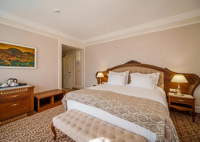 Hotel Garden - Certificate Of Excellence 10 Five-stars For 2024 Awarded By Htif Plovdiv