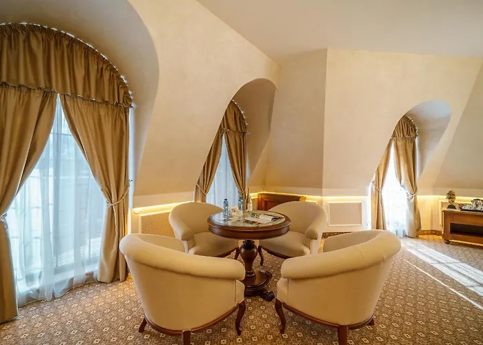 Hotel Garden - Certificate Of Excellence 10 Five-stars For 2024 Awarded By Htif Plovdiv