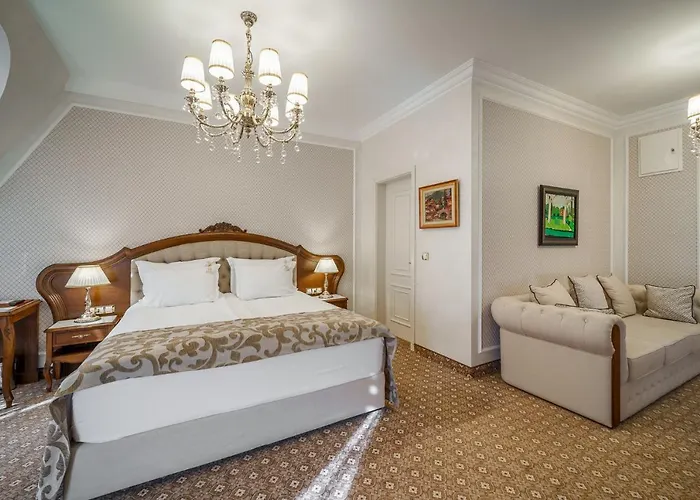 Garden - Certificate Of Excellence 10 Five-stars For 2024 Awarded By Htif Hotel