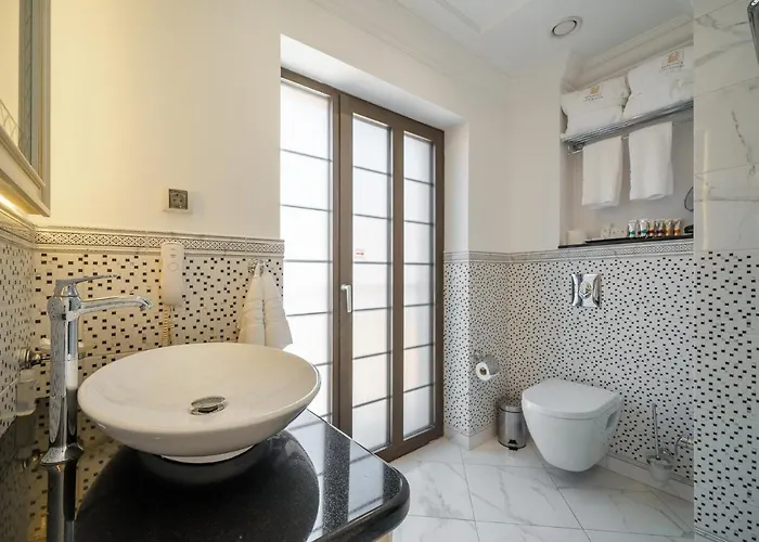 Hotel Garden - Certificate Of Excellence 10 Five-stars For 2024 Awarded By Htif 5*