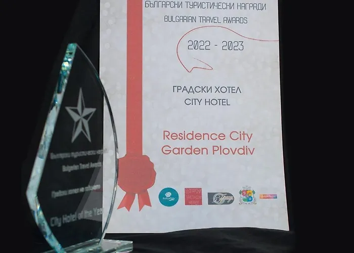 Garden - Certificate Of Excellence 10 Five-stars For 2024 Awarded By Htif 酒店 普罗夫迪夫