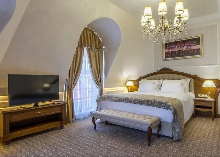 Garden - Certificate Of Excellence 10 Five-stars For 2024 Awarded By Htif Hotel Plovdiv