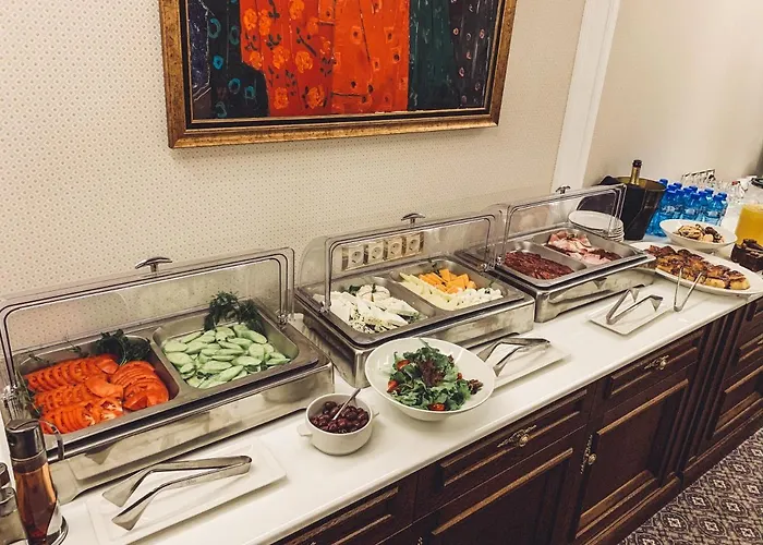 Hotel Garden - Certificate Of Excellence 10 Five-stars For 2024 Awarded By Htif Plovdiv